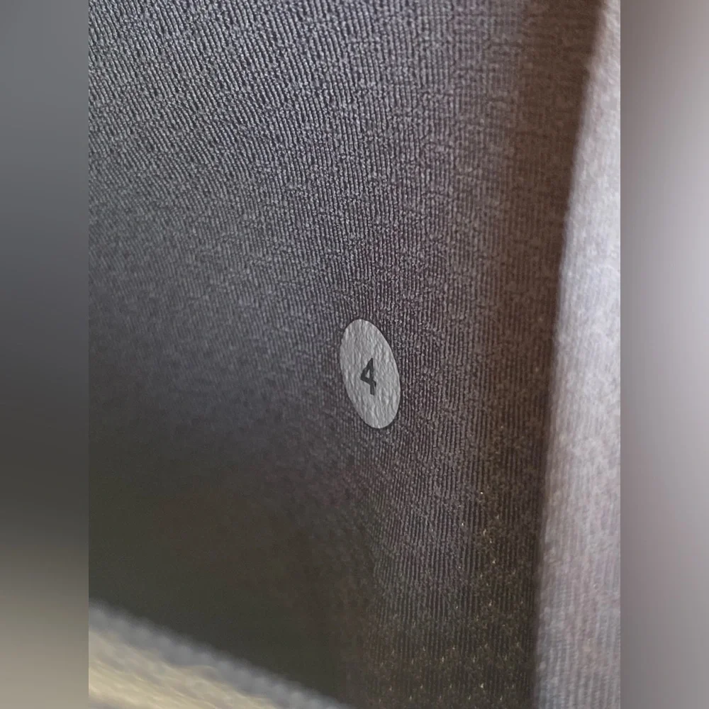 Lululemon In Stride Jacket, Fossil / Wee Are From Space Coal Fossil, Size 4 - Picture 7 of 12